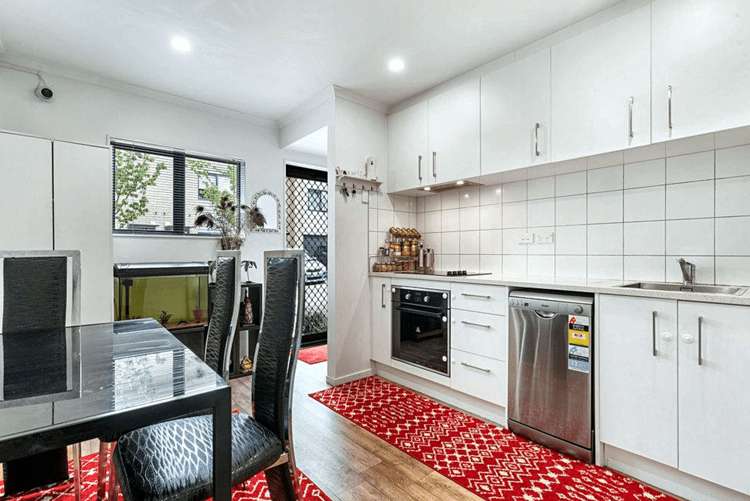 16 Pangu Way Mangere_9