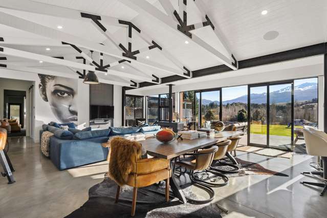 Exceptional Rural Retreat with Breathtaking Views!