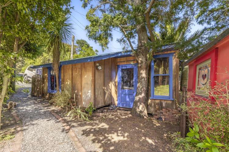 21 Airlie Street Glenduan_16