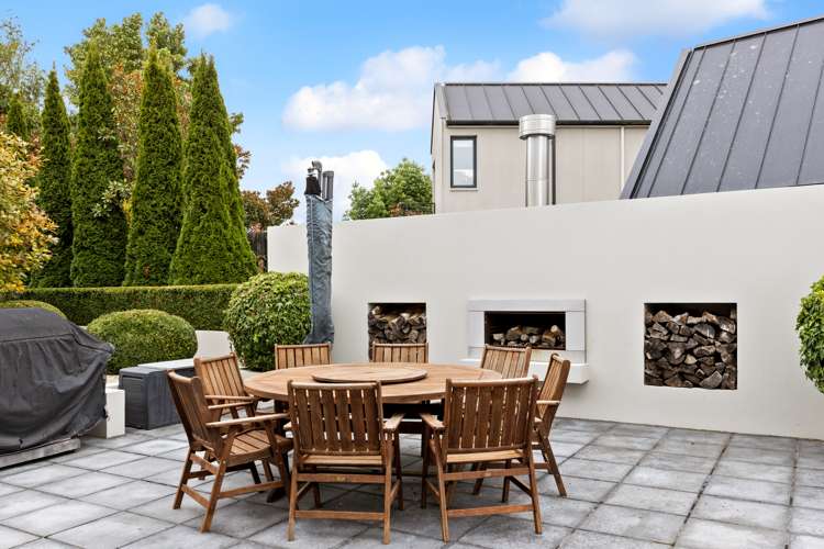 10 Springvale Gardens Harewood_17