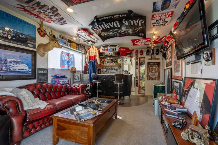 6 Shadbolt Drive Leamington_22