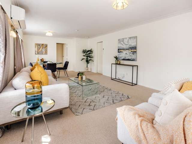 2/1 Bramley Drive Farm Cove_3