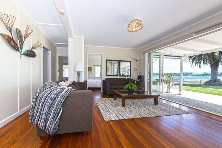 27 Kawakawa Bay Coast Road Kawakawa Bay_10