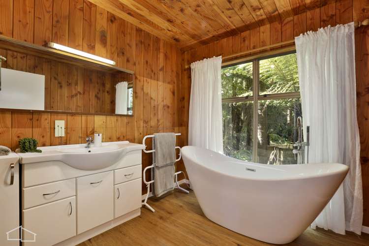 53 Takahe Road Titirangi_14