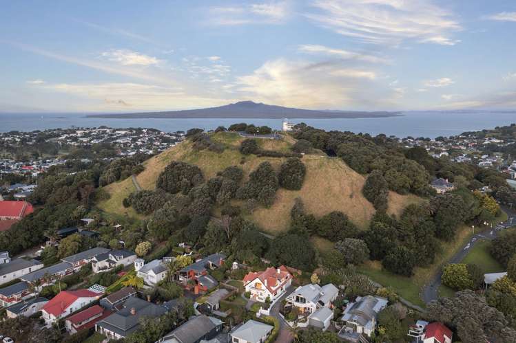 86 Victoria Road Devonport_40