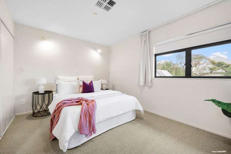 23 Winscombe Street Belmont_15