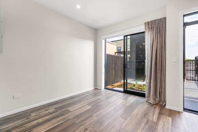 4/17 Clearwater Street 11329_3