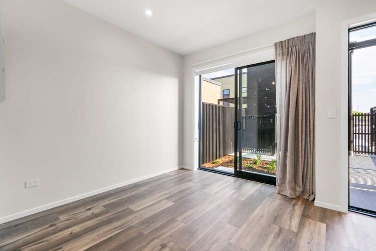 4/17 Clearwater Street 11329_3