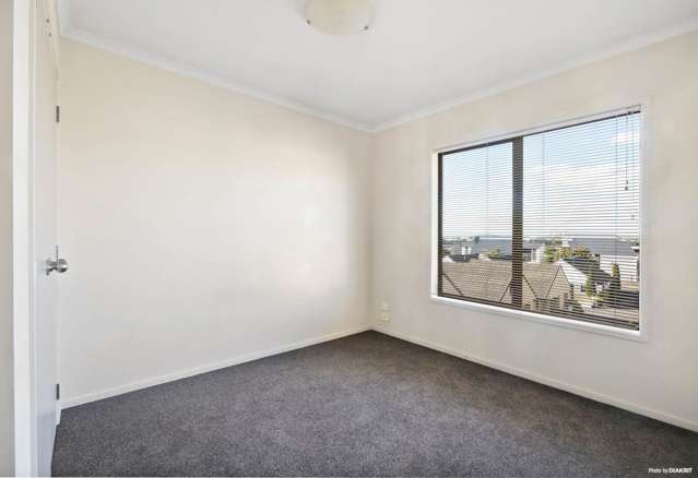 175/172 McLeod Road Te Atatu South_3