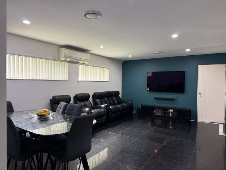  A/22 Bel Air Drive Hillsborough_2