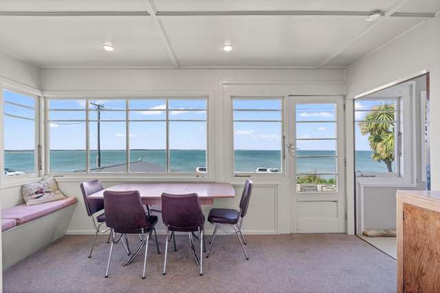 Riverton Rocks Waterfront Bliss