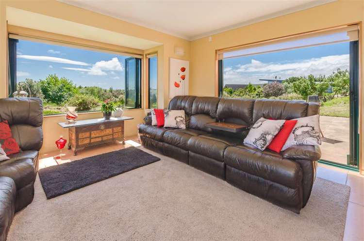 160 Milne Drive Paraparaumu_6