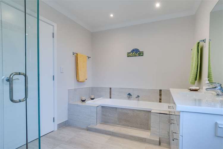 18 Pukaki Place Poraiti_11