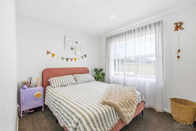 9 Simon Street Tawhero_23