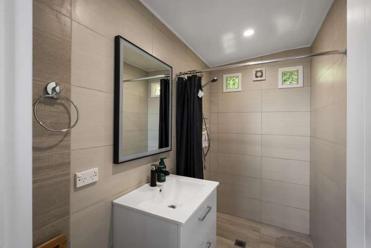 882 Thames Coast Sh25 Road Te Mata_20