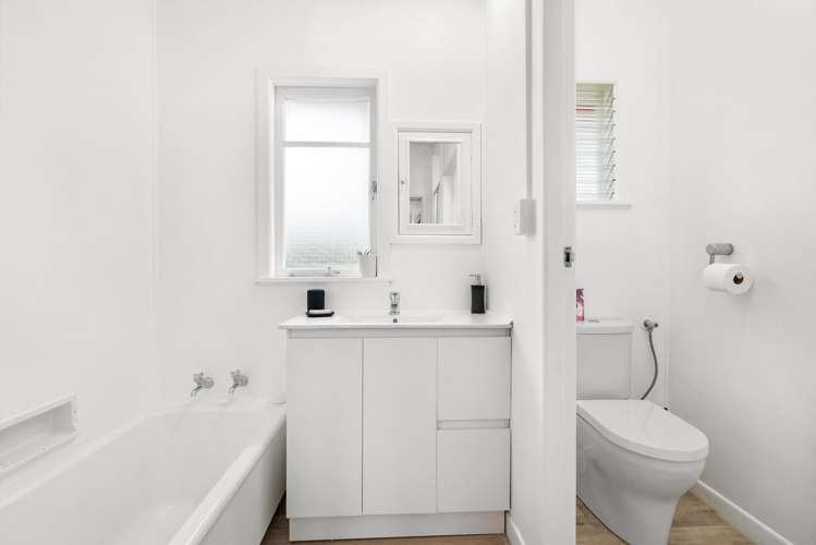 57 Keyte Street Kensington_11
