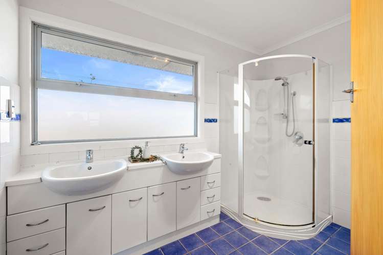 14 Barrett Street Westown_14