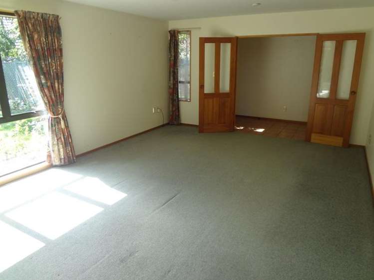 19 Devon Crescent Darfield_6