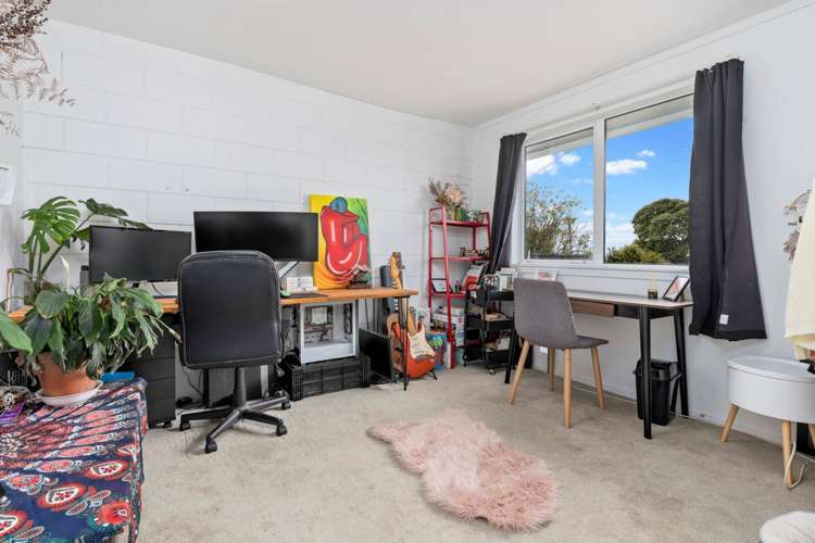 2/2 Bruce Road Glenfield_7