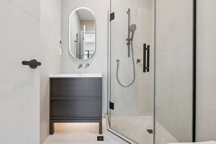 2C Rangitoto Terrace Milford_6