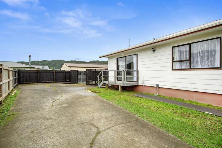 8b Weymouth Grove Wainuiomata_7