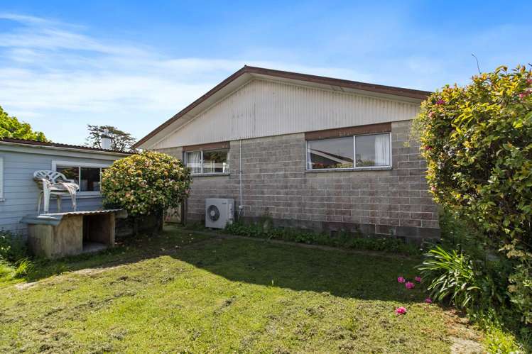 2/18 Rugby Street Highfield_11