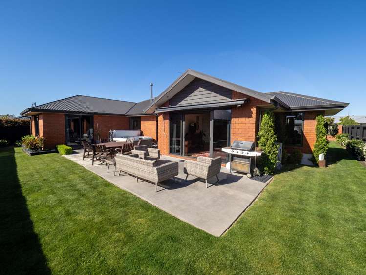 7 Magnolia Drive Netherby_18