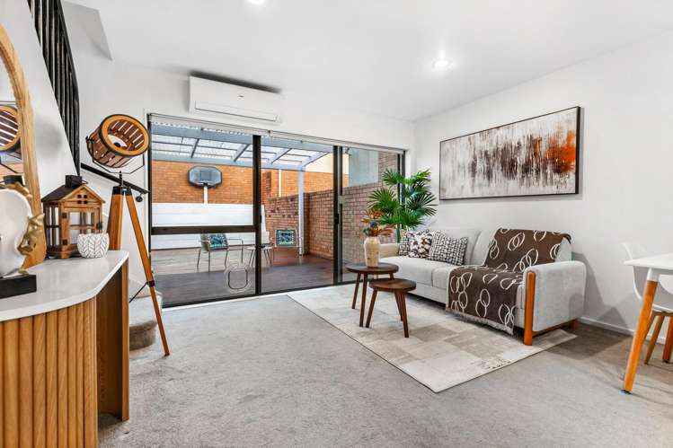 17/1 Melview Place New Lynn_17