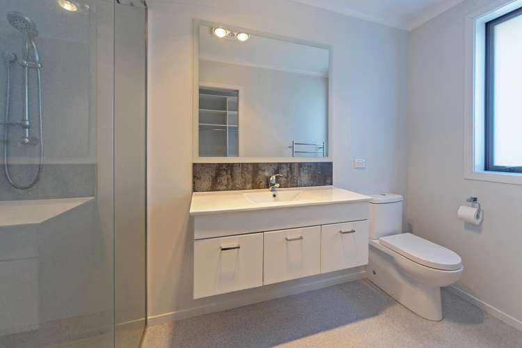 9 Fairose Drive Richmond_10