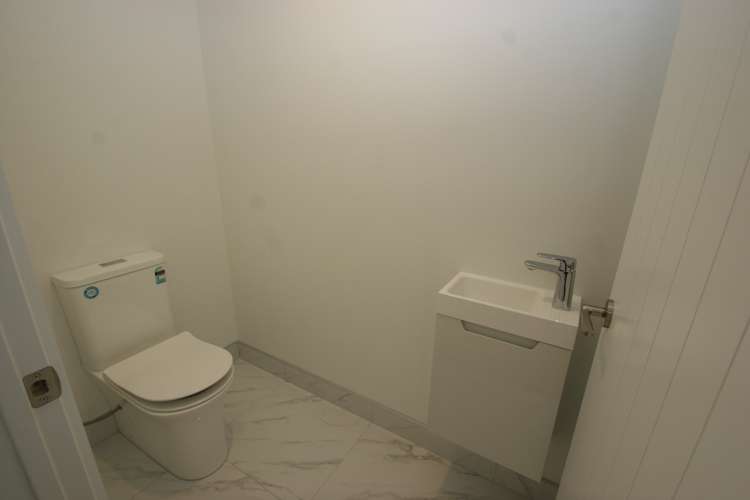 63 Fairclough Road Beach Haven_14