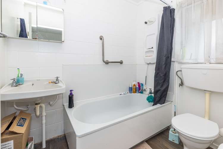 28 Wellington Street Hamilton East_10