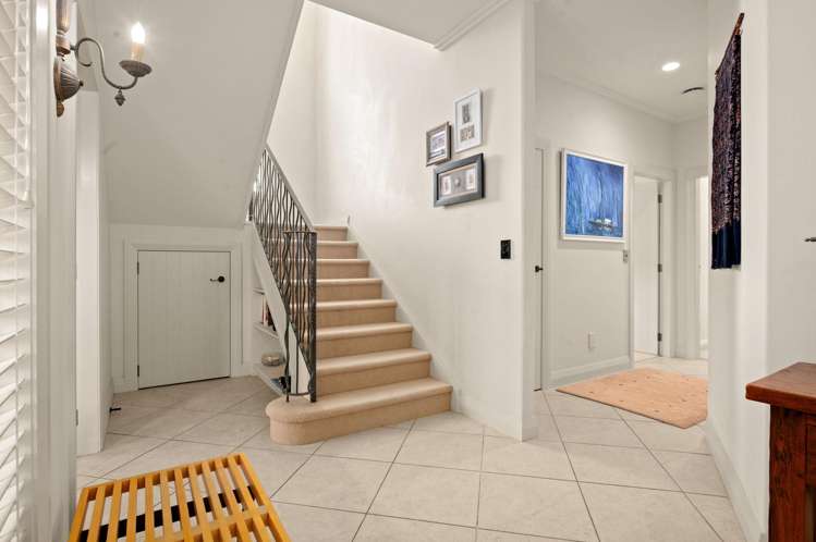 35 The Esplanade Huntington_25