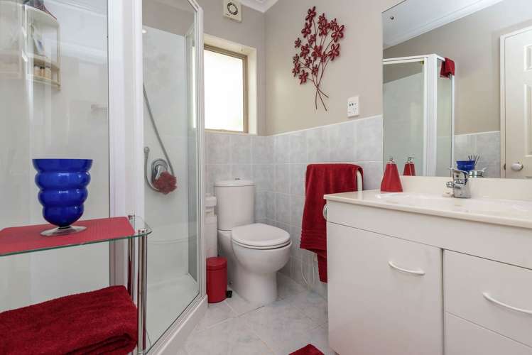 2/42 Mccahill Views Botany Downs_9