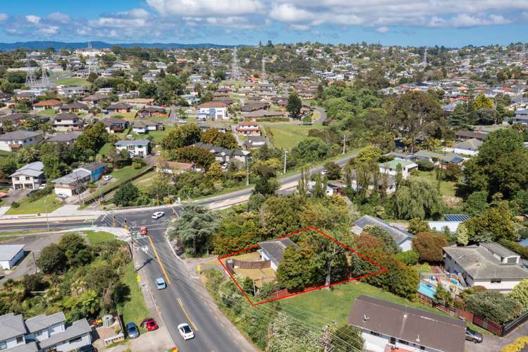 8 Makora Road Massey_6