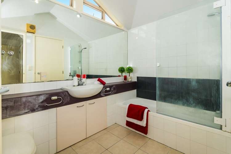 2/284 Glenfield Road Glenfield_20