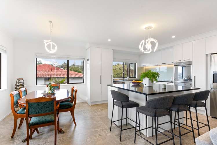 32 Amante Crescent Mairangi Bay_12