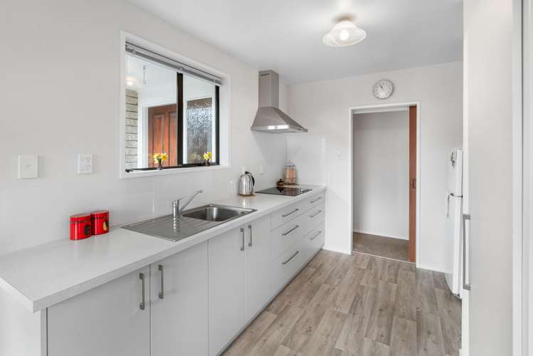 29 Wyatt Place Russley_16