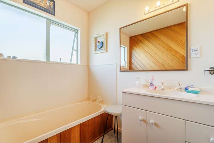 16 Meadow Drive Whitianga_17