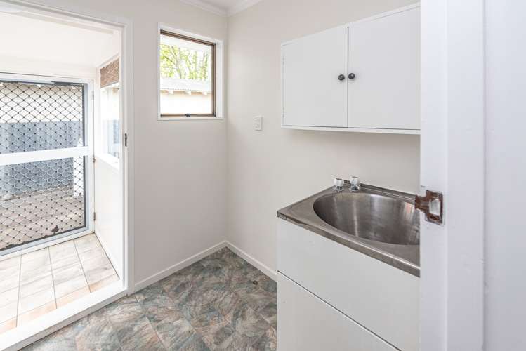 2 Parkes Avenue Saint Johns Hill_13