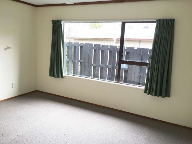 97 Portage Road New Lynn_4