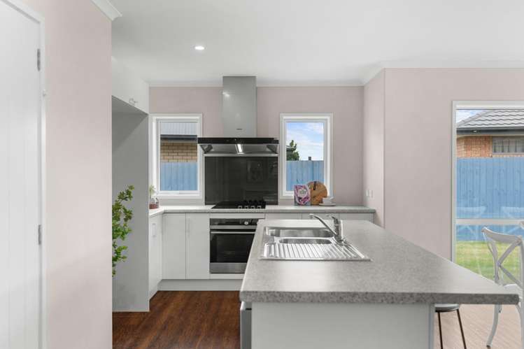 6 Azara Way Wigram_2