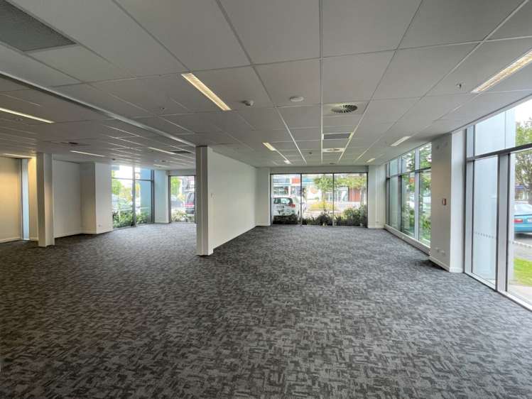 351 Lincoln Road Addington_7