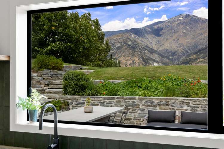 12 Ellen Johnson Terrace Dalefield/Wakatipu Basin_4