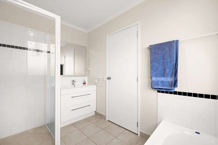 35 Stoneleigh Drive Chartwell_18
