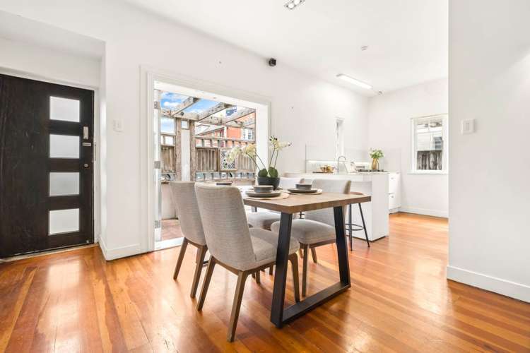 2/542 Parnell Road_1