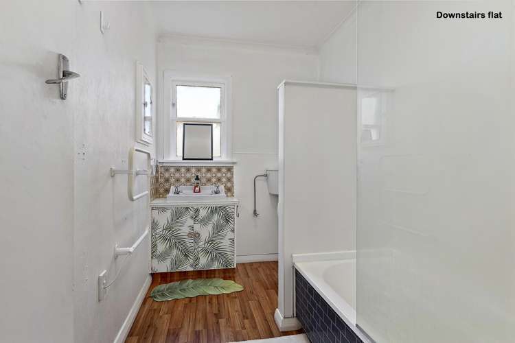 15a Romney Square Tawa_30