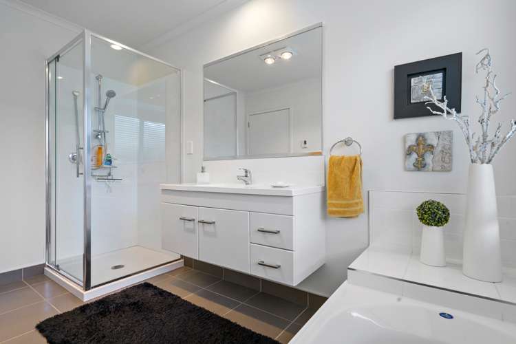 32 West Thompson Street Leamington_23