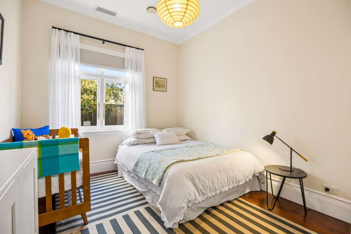 1B Segar Avenue_5