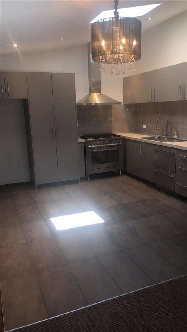 1135 Tutanekai Street 11068_4