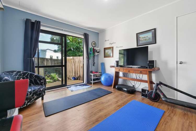 10 Lochinvar Place Hairini_15